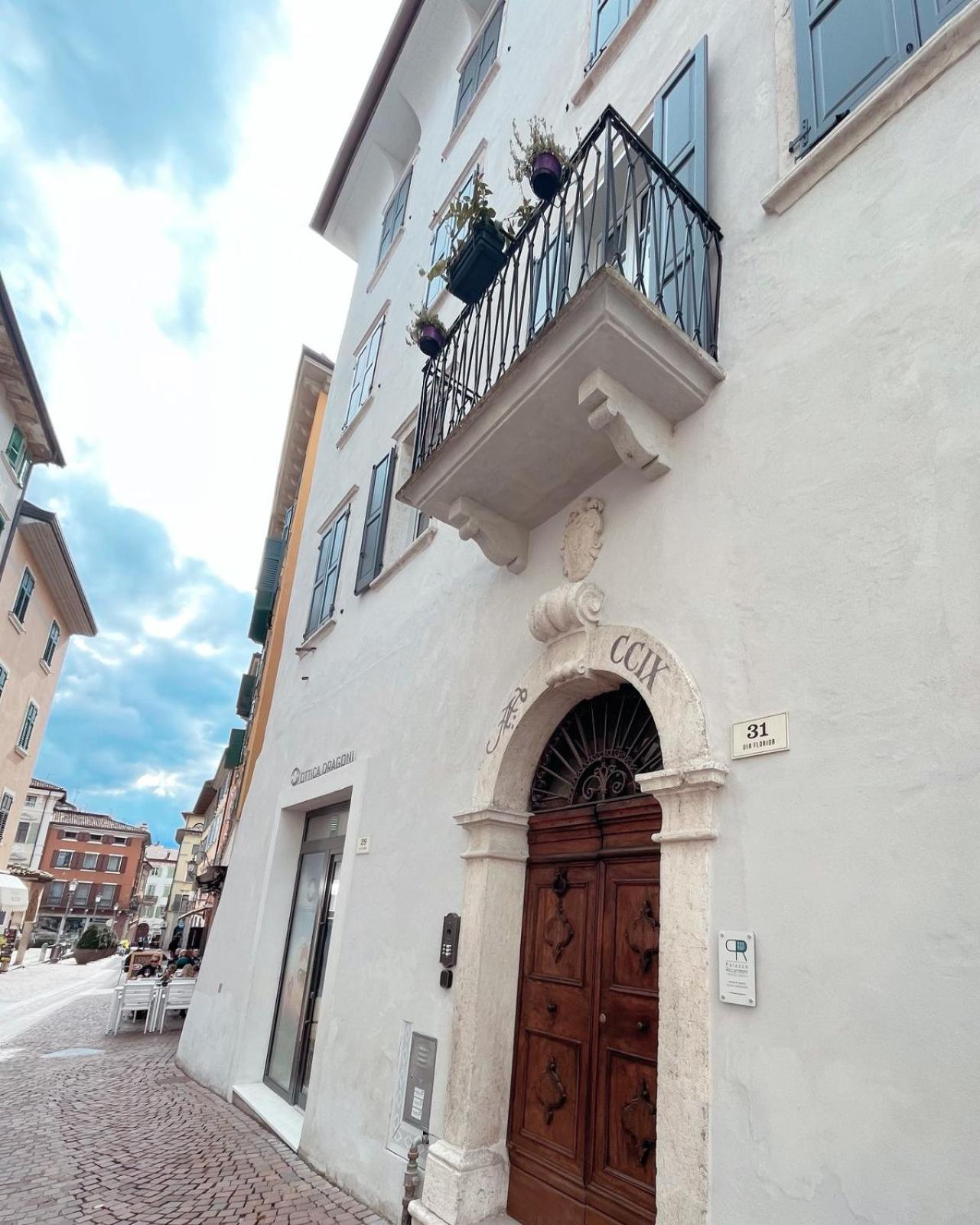 Palazzo Riccamboni Apartamento Riva del Garda Exterior foto